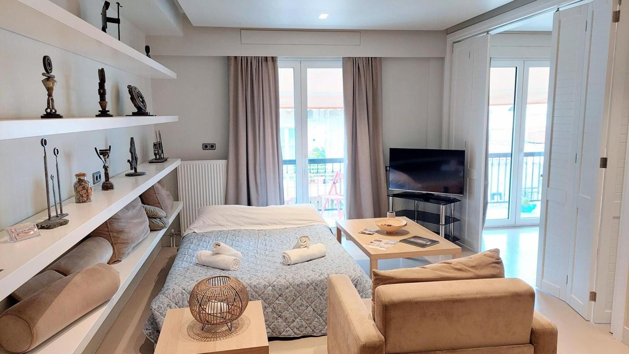 Luxurious Minimal Apartment In Acropolis 아테네 외부 사진