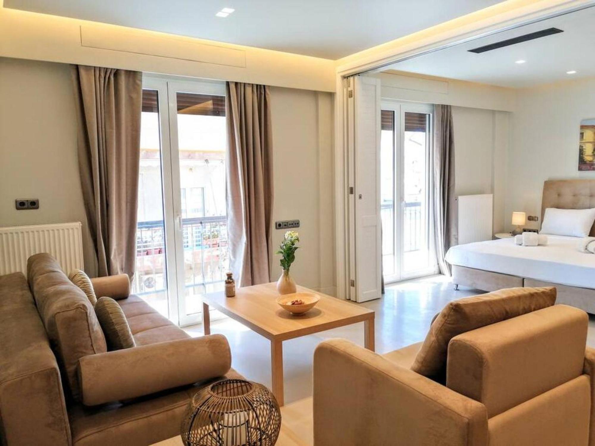 Luxurious Minimal Apartment In Acropolis 아테네 외부 사진